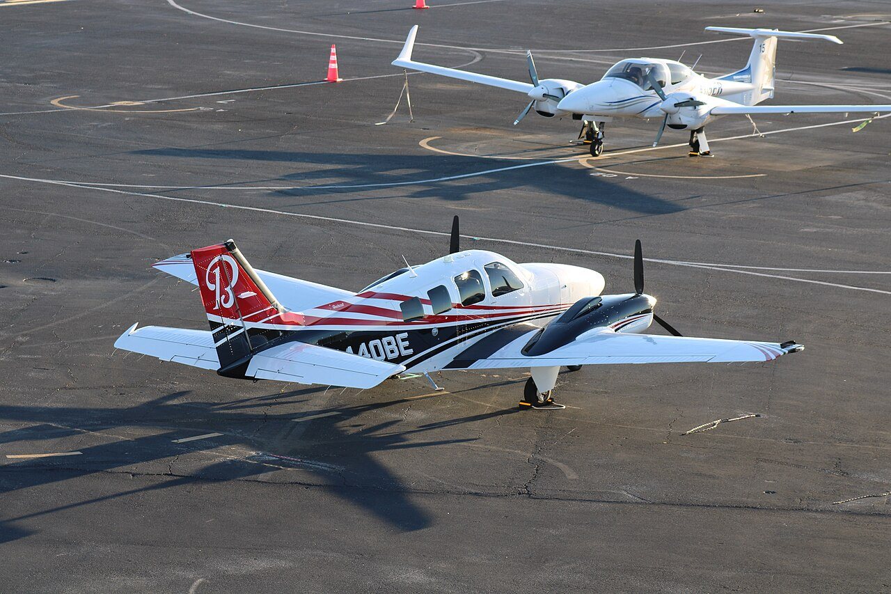 Beechcraft Baron G58 N440BE at Daytona Beach International Airport, 13 February 2023.